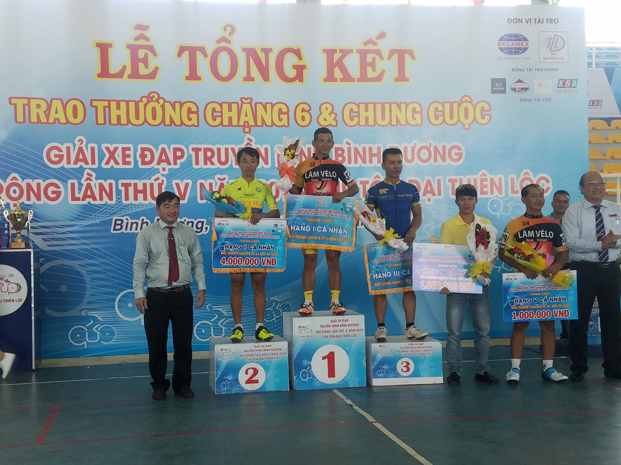 Chặng đua kết thúc mùa giải 2018 giải xe đạp Cup Tôn Đại Thiên Lộc